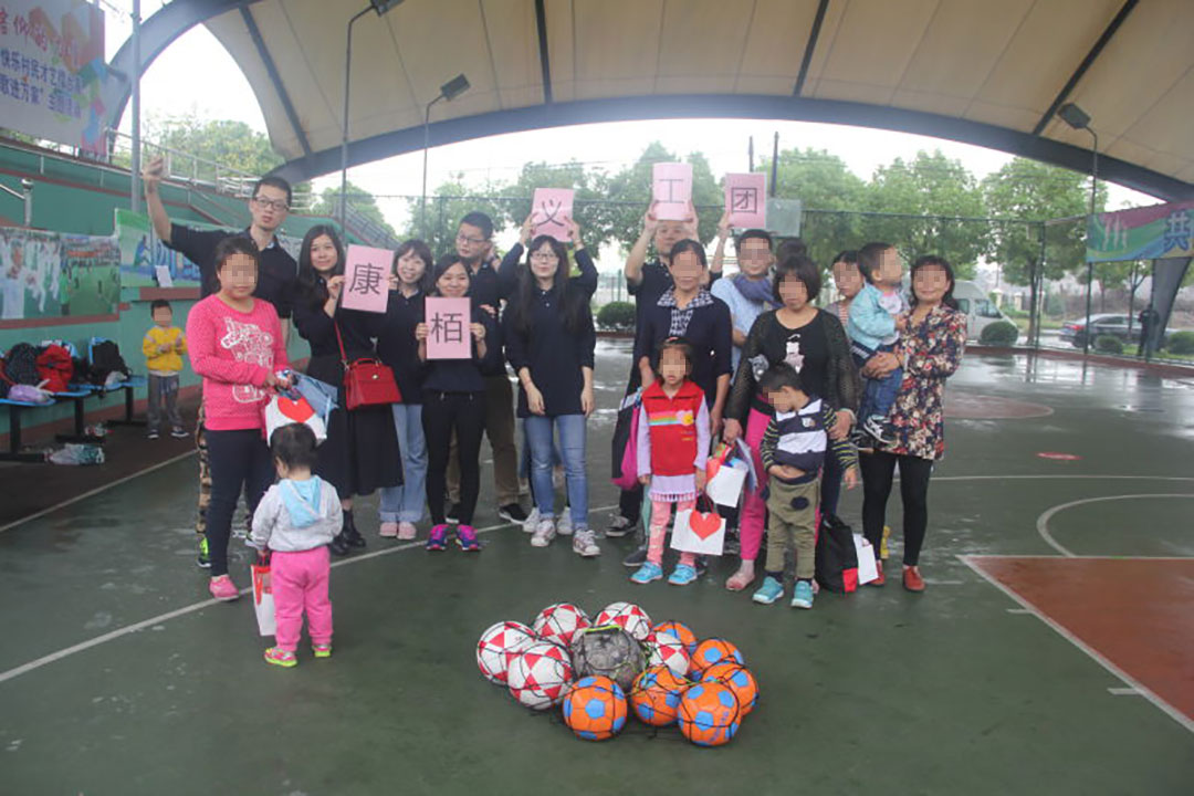 探访上海华新残疾儿童康育院小朋友