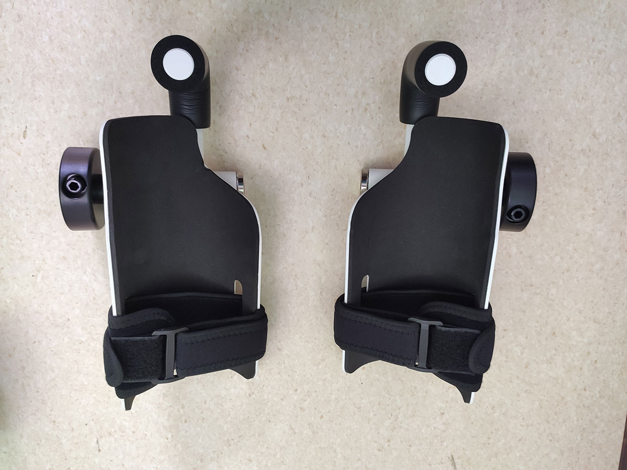 再向麦理浩夫人中心捐赠复康仪器材